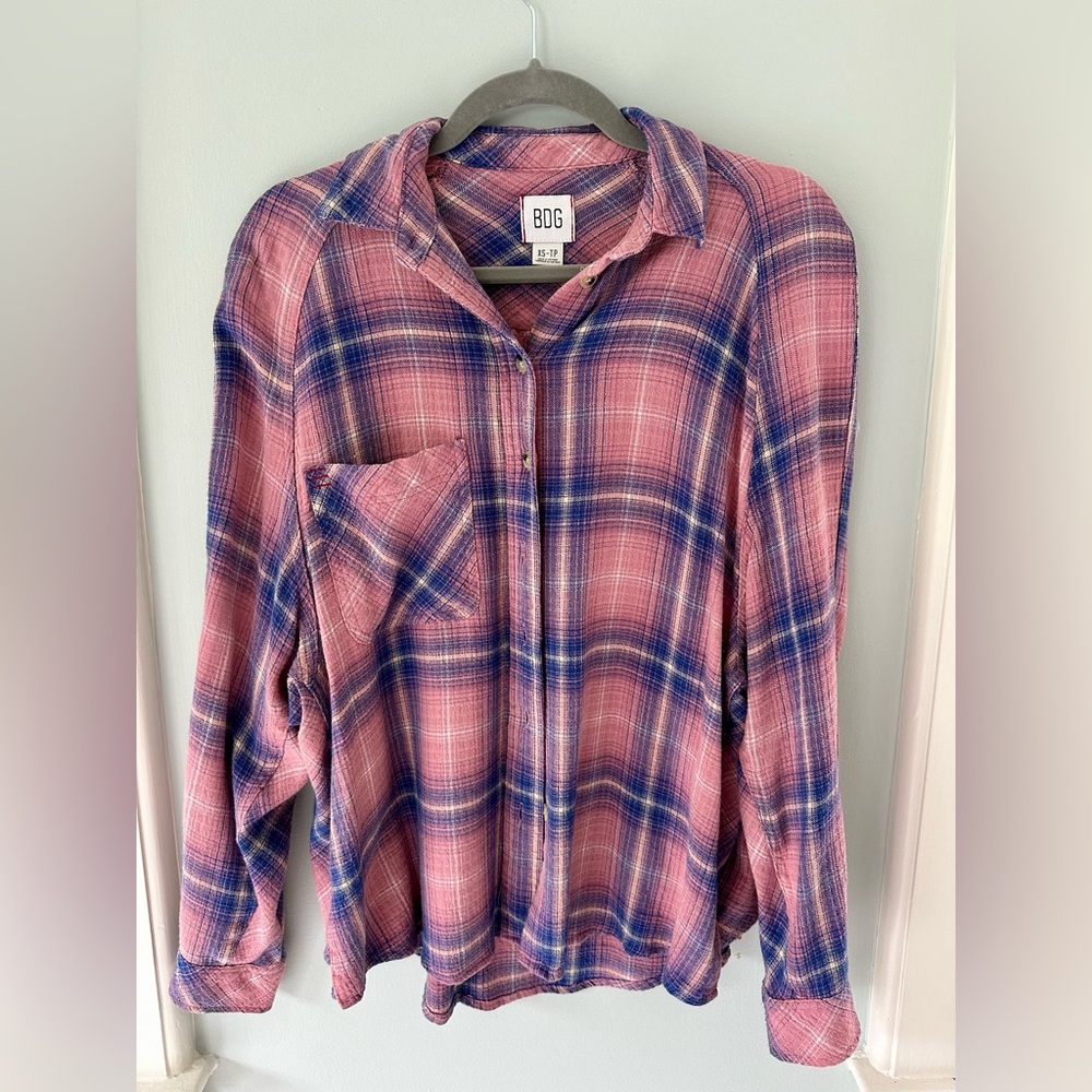 BDG plaid flannel shirt. Women’s size XS.